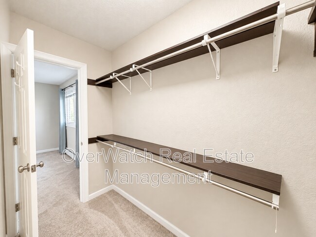 Building Photo - 3230 Montclaire Ct