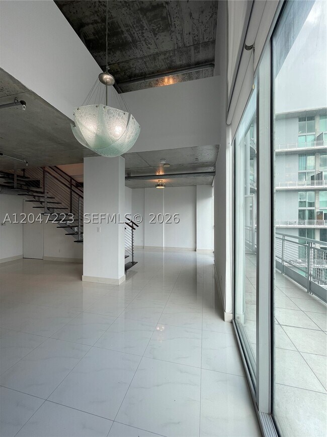 Building Photo - 690 SW 1st Ct