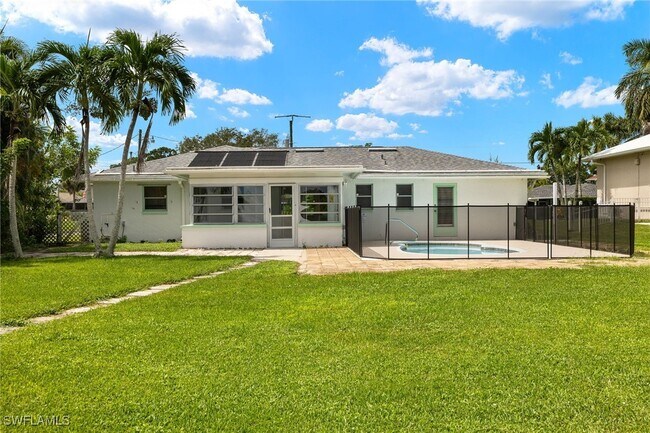 Building Photo - 2150 Aruba Ave