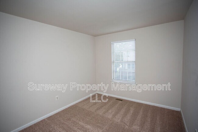 Building Photo - 137 Brent Ct