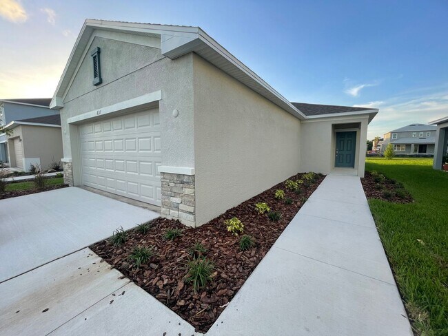 Building Photo - Newly developed Lakefront 3B/2B home in Ea...
