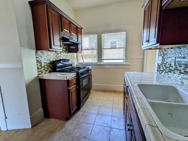 Building Photo - 515 24th St