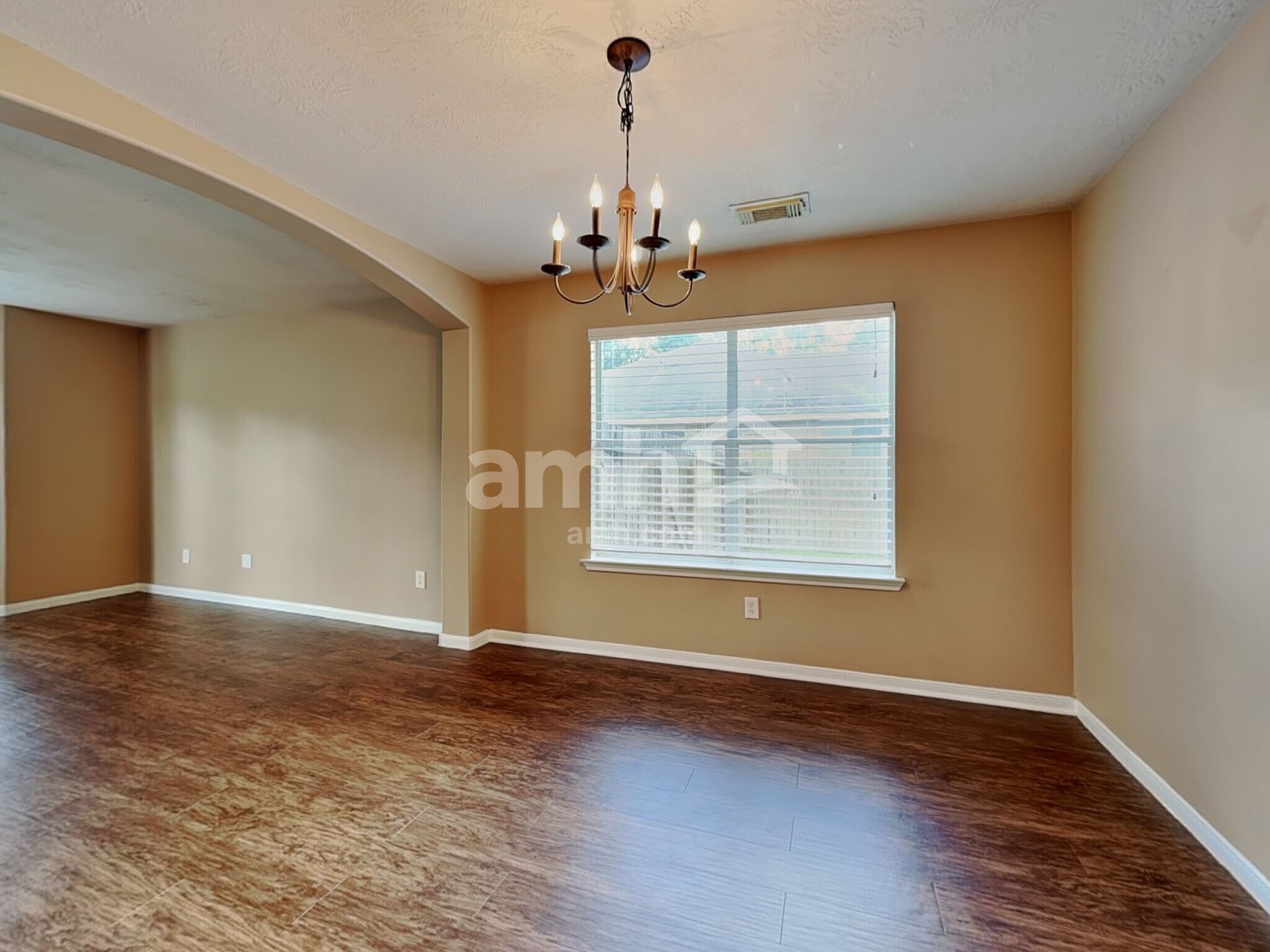 Building Photo - 6611 Dillon Dr