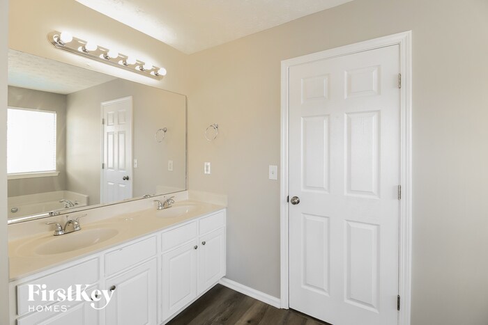 Building Photo - 4080 Beaver Oak Ct