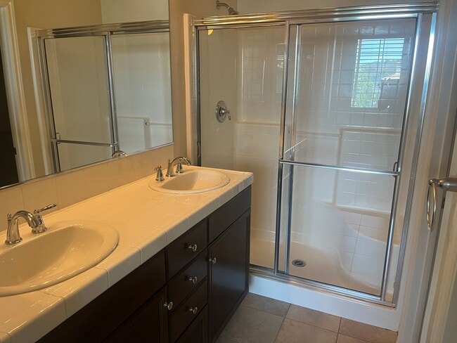Building Photo - 2bd/2.5ba Townhouse with A/C in San Elijo ...