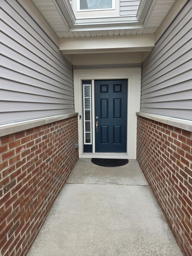 Building Photo - 2015 Pembridge Ln