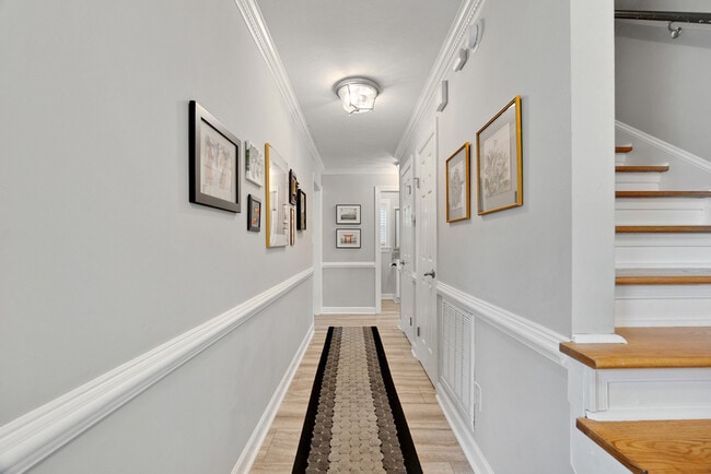 Building Photo - 717 Hempstead Ct