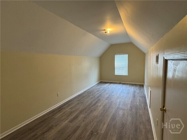 Building Photo - 57 Soling Ave