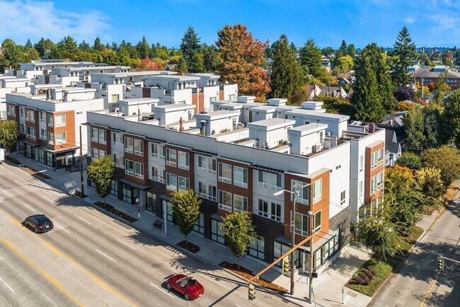 Building Photo - 2Bd/1.75Ba Seattle Condo