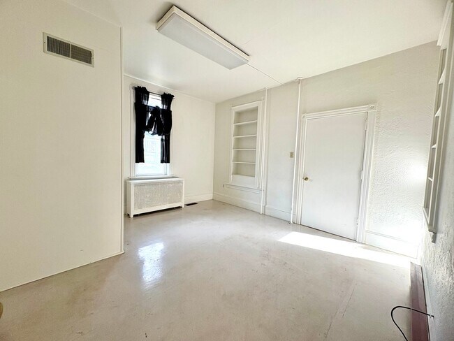 Building Photo - 1 Brown St