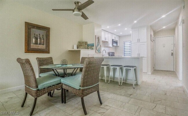 Building Photo - 7400 Estero Blvd