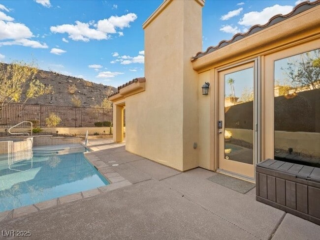 Building Photo - 1159 Calcione Dr
