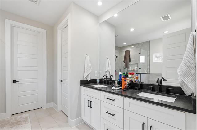 Building Photo - 7733 Indian Ridge Trail