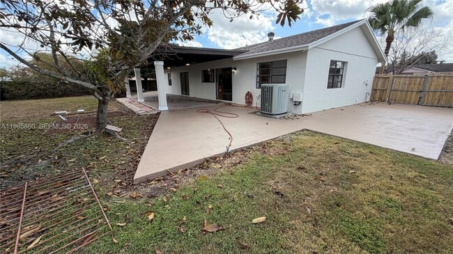 Building Photo - 6622 SW 148th Pl