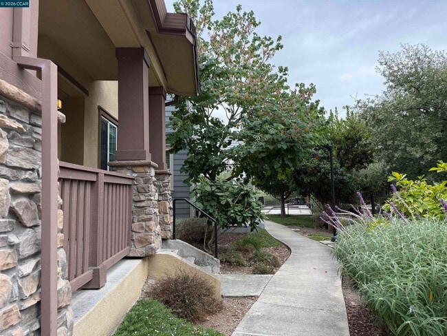 Building Photo - 64 Persimmon Walk