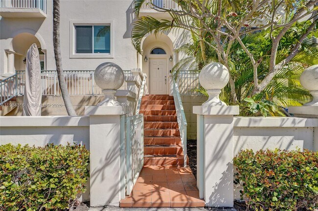 Building Photo - 10065 Bay Harbor Terrace