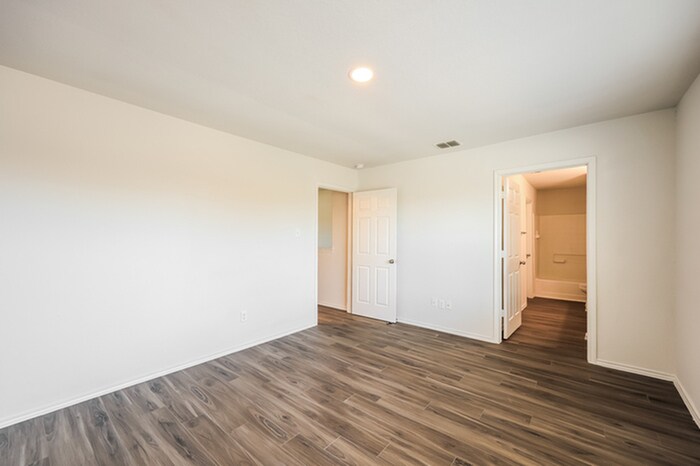 Building Photo - 8818 Scarlett Pl
