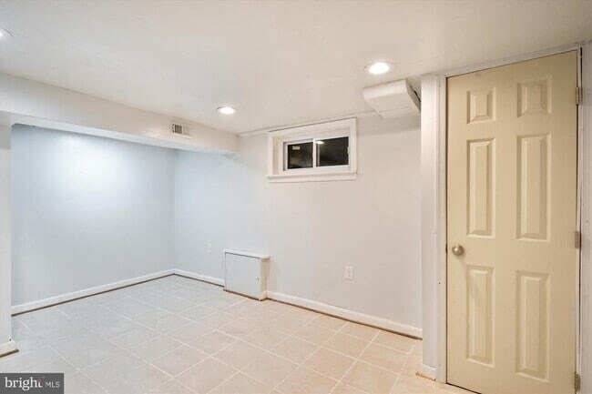 Family Room Lower Level #3 - 104 Lynhaven Dr