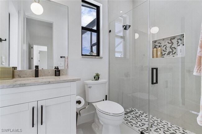 Building Photo - 1923 SW 27th Terrace