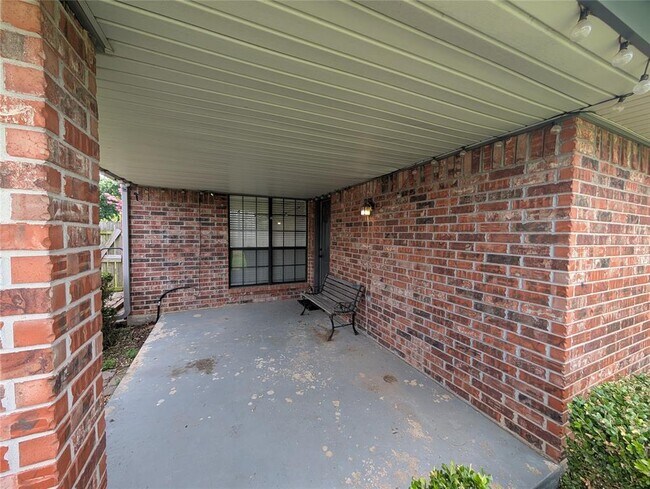 Building Photo - 609 SW 151st St