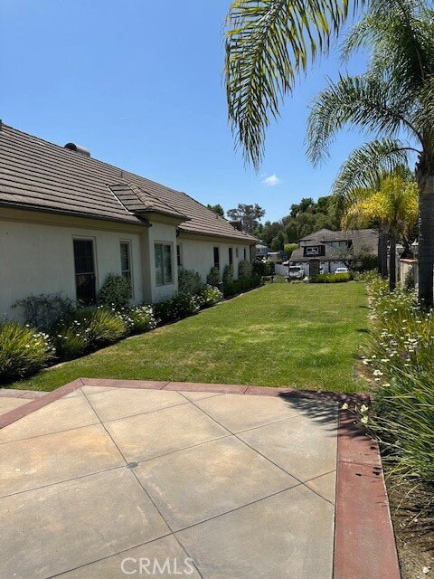 Building Photo - 25351 Mustang Dr