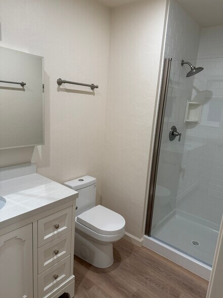 Building Photo - 1677 Canary Dr