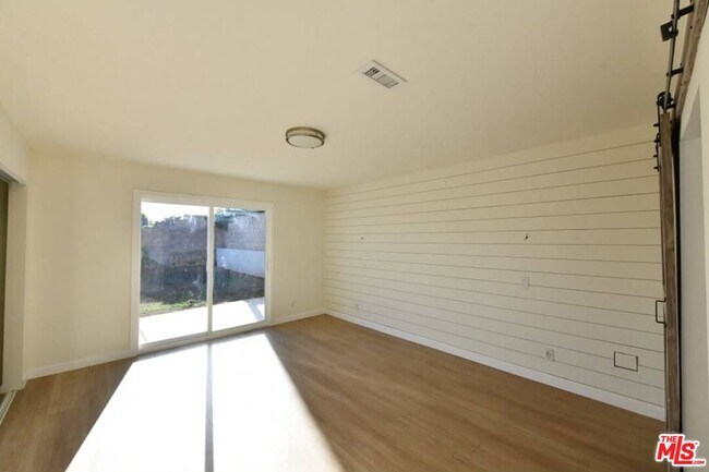 Building Photo - 3125 Jacinto Ave