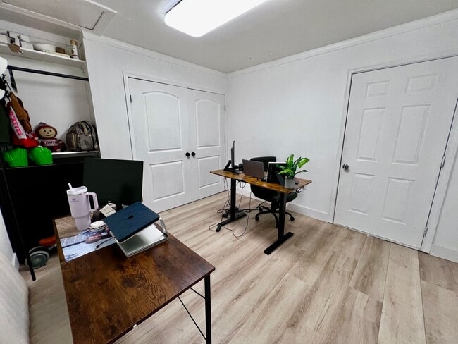 Building Photo - Beautifully ranch-style home in Central Virginia Beach