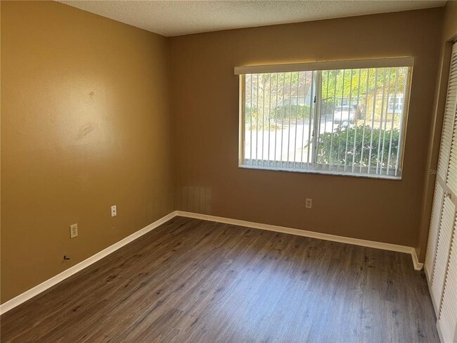 Building Photo - 3433 Laurel Dale Dr