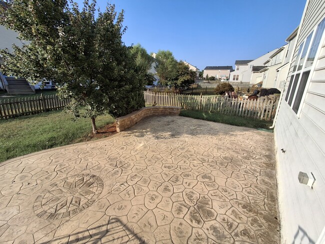 Building Photo - 5511 Joshua Tree Cir