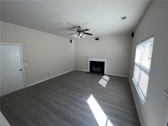 Building Photo - 420 Rockbass Rd
