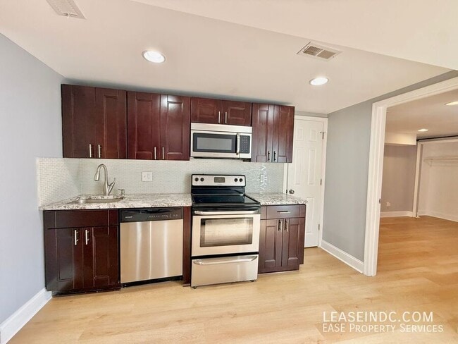 Building Photo - 3119 11th St NW