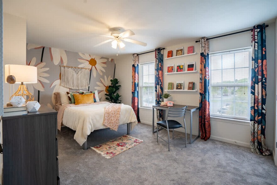 Building Photo - 1051 Southern Dr