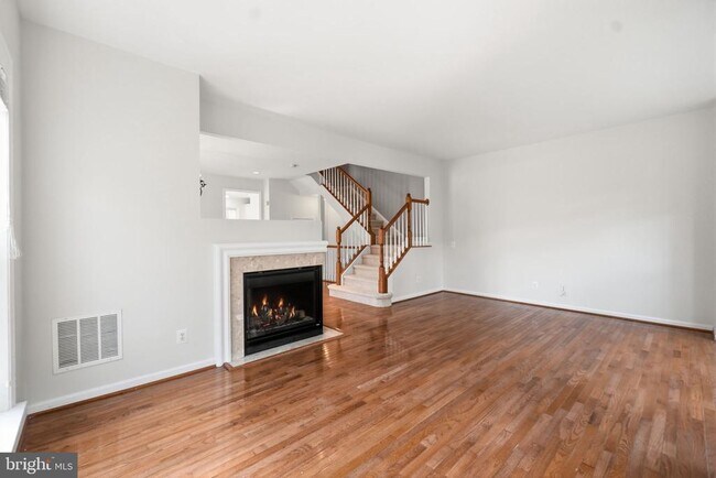 Building Photo - 13318 Summer Garden Walk