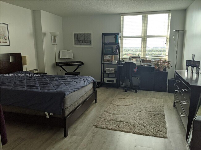 Building Photo - 3000 Coral Way