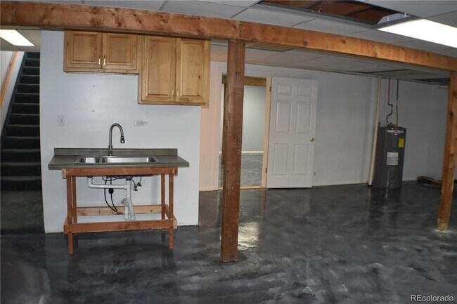 Building Photo - 1014 Elfin Glen Dr