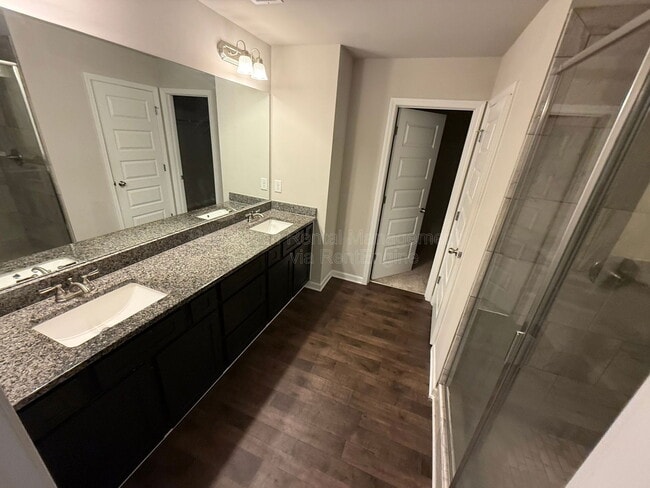 Building Photo - 112 Hunts Ml Cir