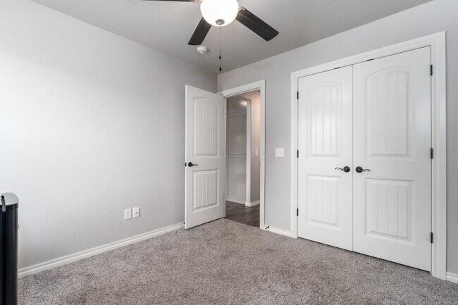 Building Photo - Beautiful Home in Woodland Park