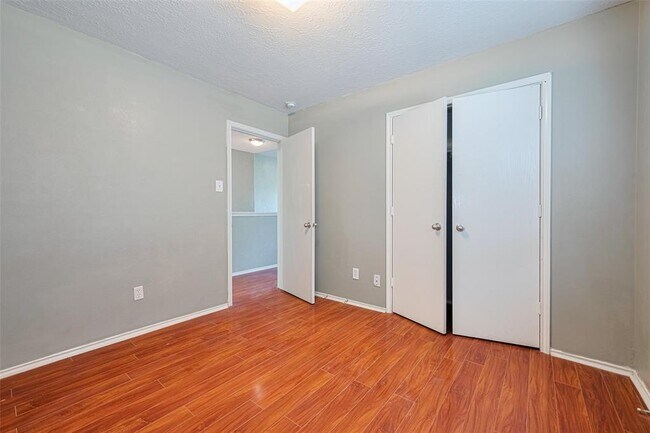 Building Photo - 11030 KNOBBLEY Oak Ct