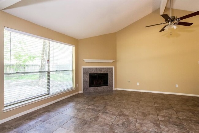 Building Photo - 16311 Pinion Ct