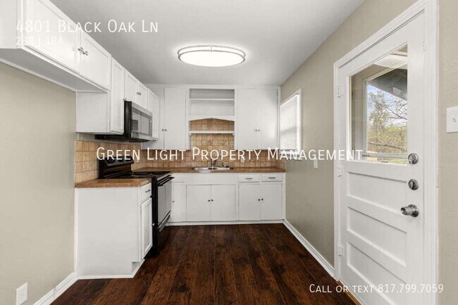Building Photo - 4801 Black Oak Ln