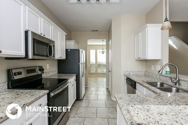 Building Photo - 3288 Raleigh Dr