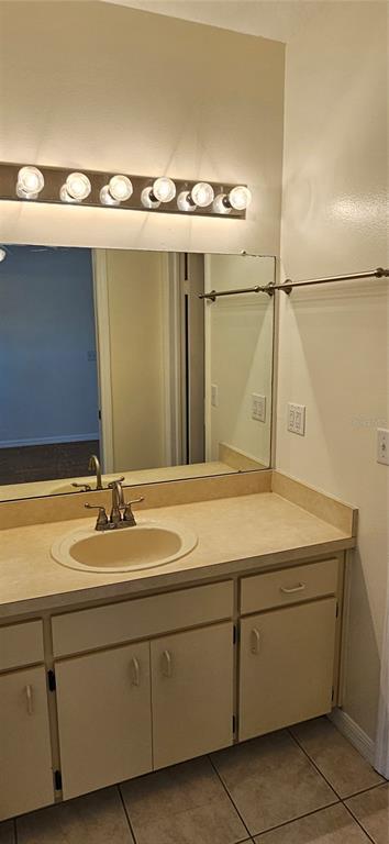 Building Photo - 1947 Tinker Dr