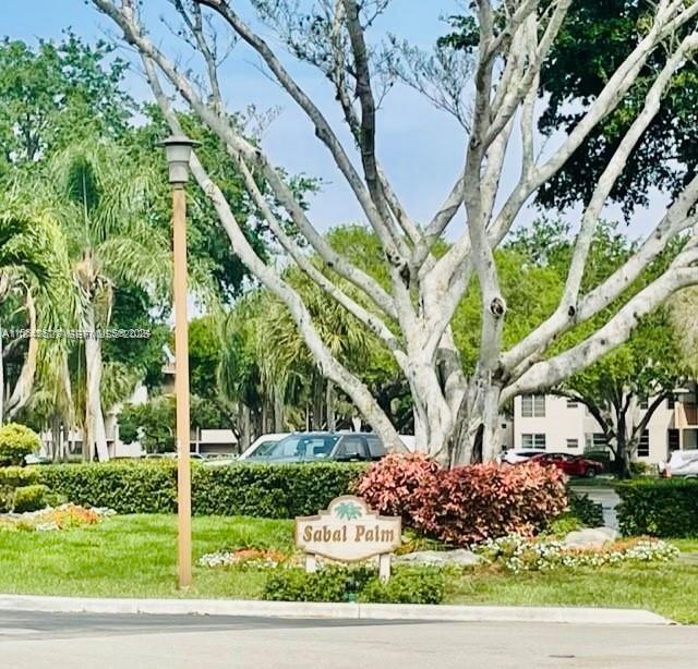 Building Photo - 1811 Sabal Palm Dr