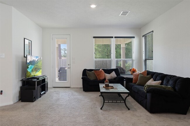 Building Photo - 4007 Mossy banks Ln