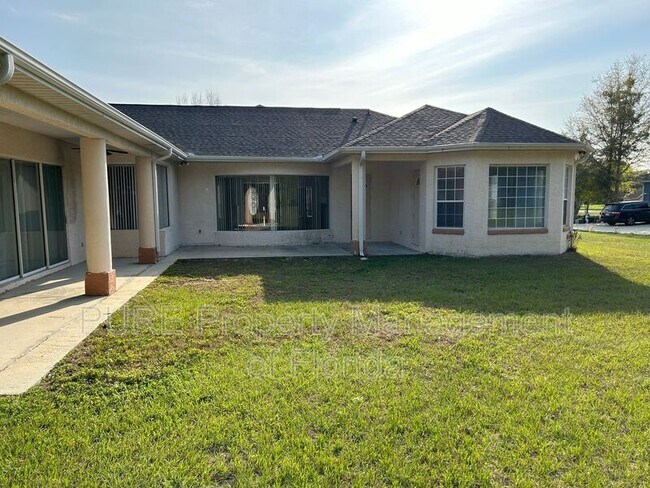 Building Photo - 10346 SW 64th Ct