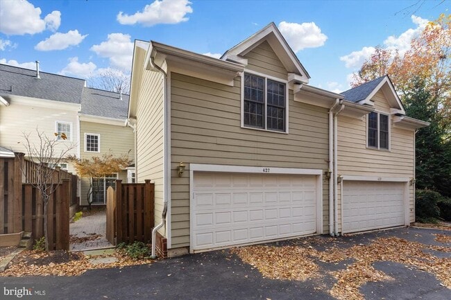 Building Photo - 427 Park Ave