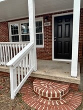 Building Photo - 1200 Elm St