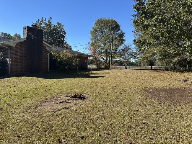 Building Photo - 2835 Anderson Hwy