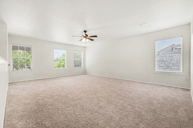 Building Photo - 1578 Mahogany Dr